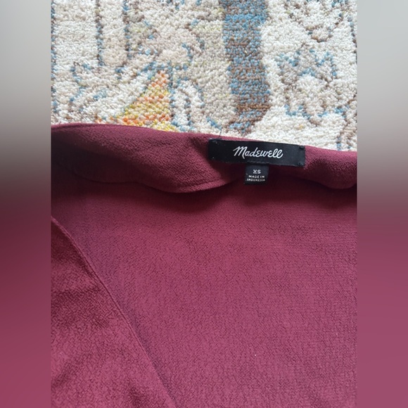 Madewell L1933 Button-Front Easy Dress in Rich Burgundy - Picture 3 of 5